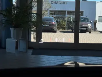 MERCEDES-BENZ CLA 250 e AMG Line HeadUp Pano Standheizung