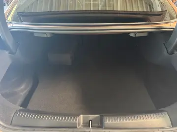 MERCEDES-BENZ CLA 250 e AMG Line HeadUp Pano Standheizung