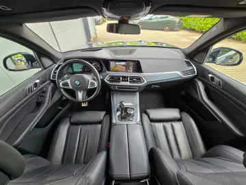BMW X5 xDrive 45e M Sport AHK Sky-Lounge Laser 360