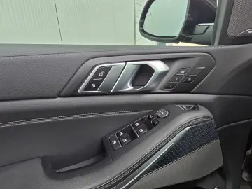 BMW X5 xDrive 45e M Sport AHK Sky-Lounge Laser 360