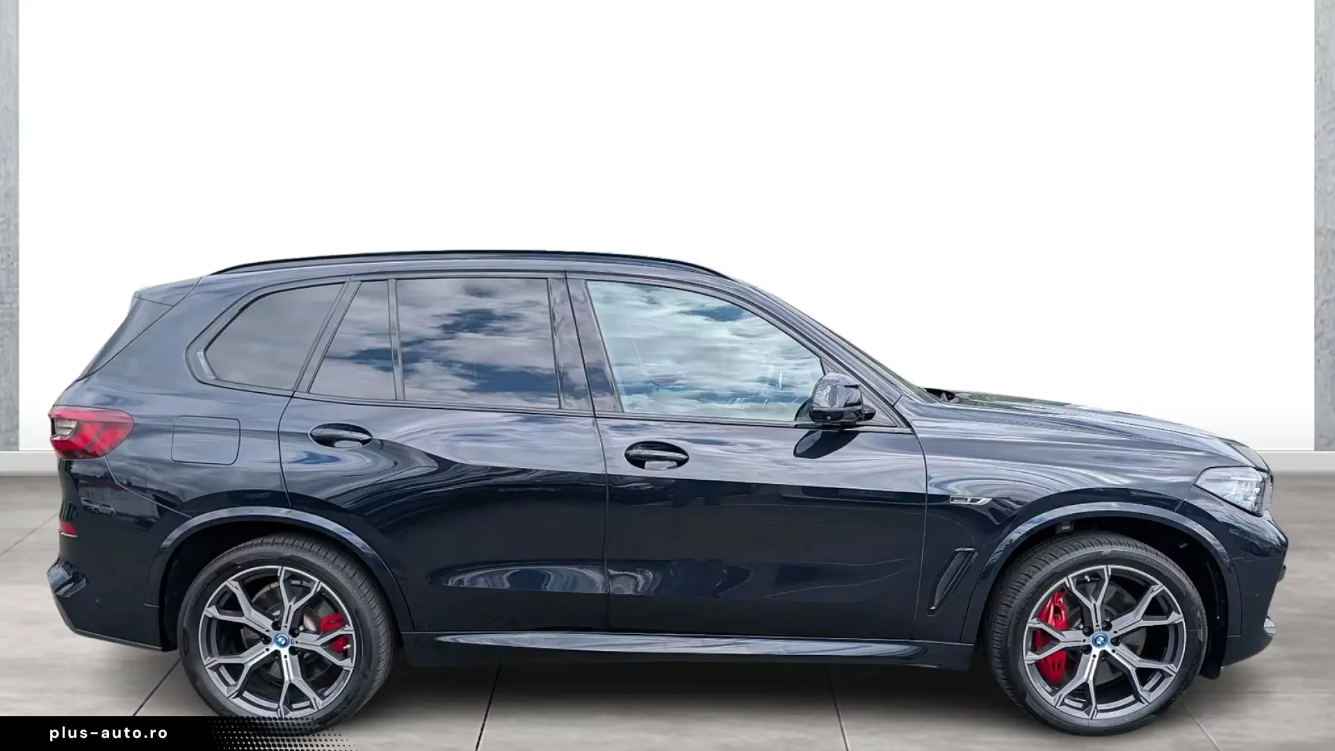 BMW X5 xDrive45e M SPORT AHK PANO LUFT LASER