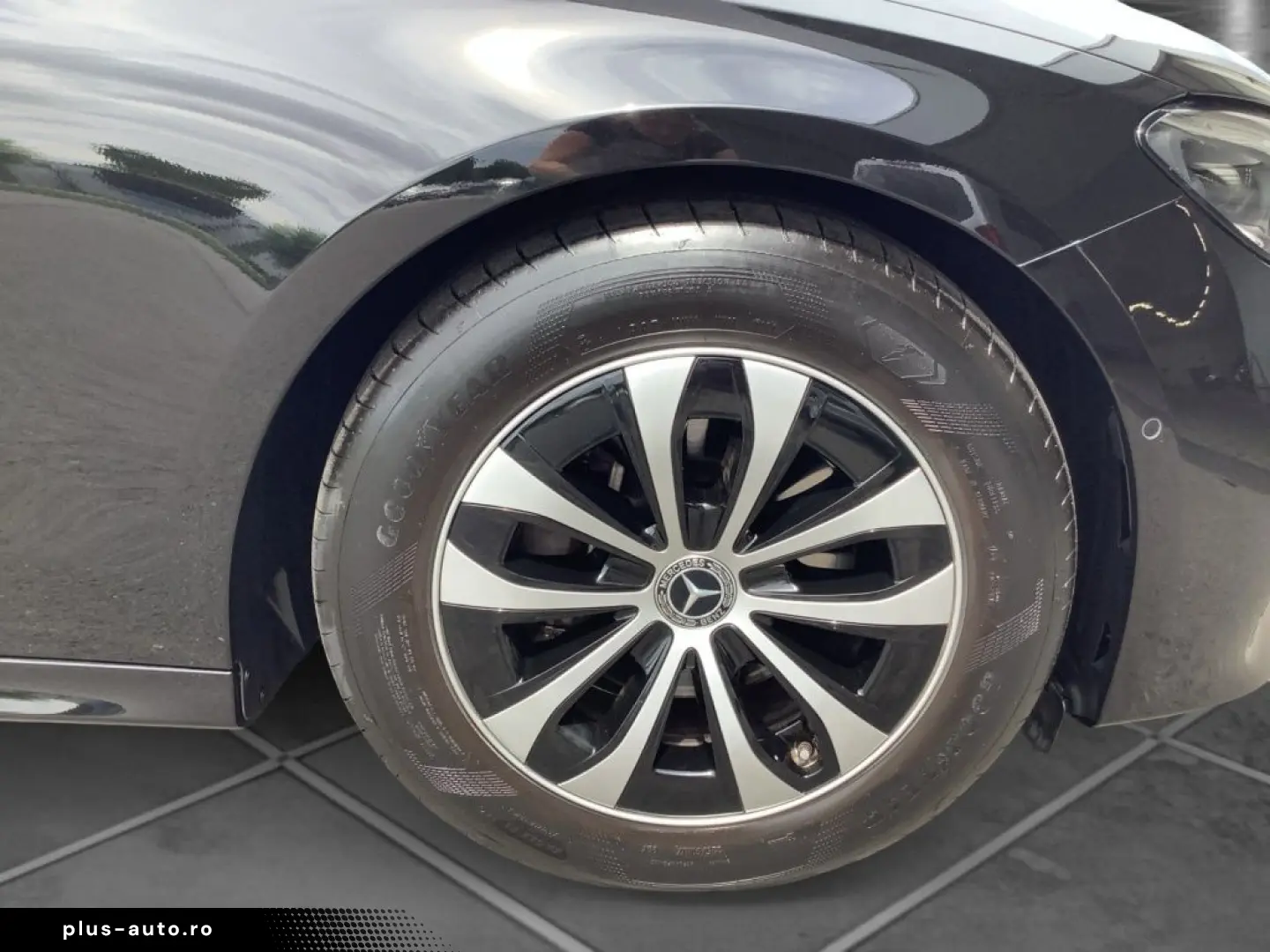 MERCEDES-BENZ E 220 d Avantgarde LED Distronic