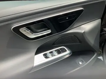 MERCEDES-BENZ E 220 d Avantgarde LED Distronic