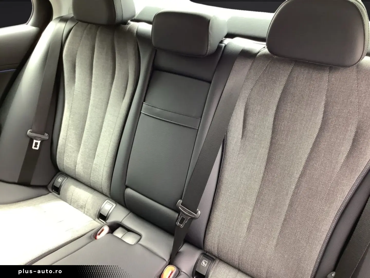 MERCEDES-BENZ E 220 d Avantgarde LED Distronic