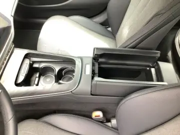 MERCEDES-BENZ E 220 d Avantgarde LED Distronic