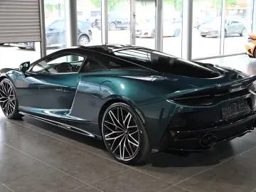 McLaren GT Serpentine Luxe Premium B&W Lift Panorama
