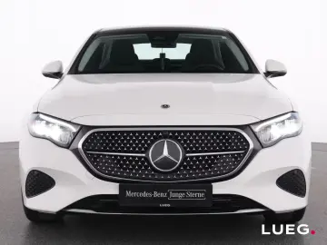 Mercedes-Benz E 220 d Avantgarde MBUX LED-HP Pano