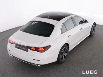 Mercedes-Benz E 220 d Avantgarde MBUX LED-HP Pano