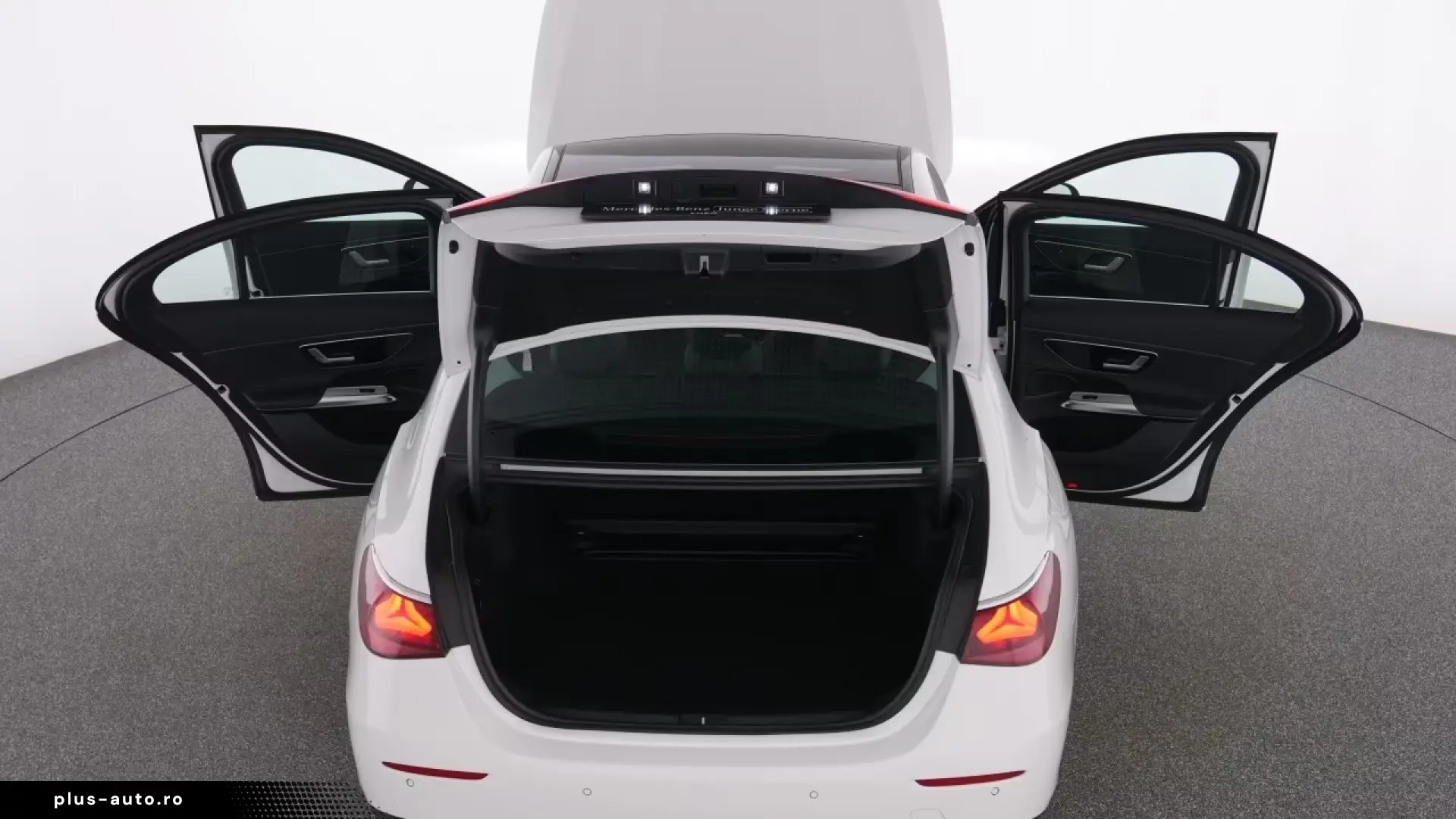 MERCEDES-BENZ E-Class 2025 — imagine 16