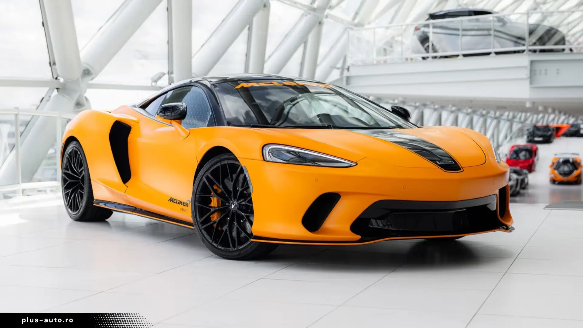 McLaren GT 4.0 V8   Matt Papaya Spark