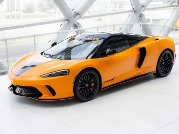 McLaren GT 4.0 V8   Matt Papaya Spark
