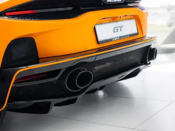 McLaren GT 4.0 V8   Matt Papaya Spark