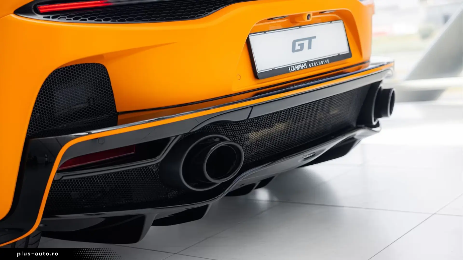 McLaren GT 4.0 V8   Matt Papaya Spark