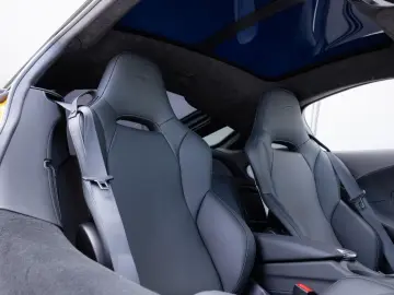 McLaren GT 4.0 V8   Matt Papaya Spark