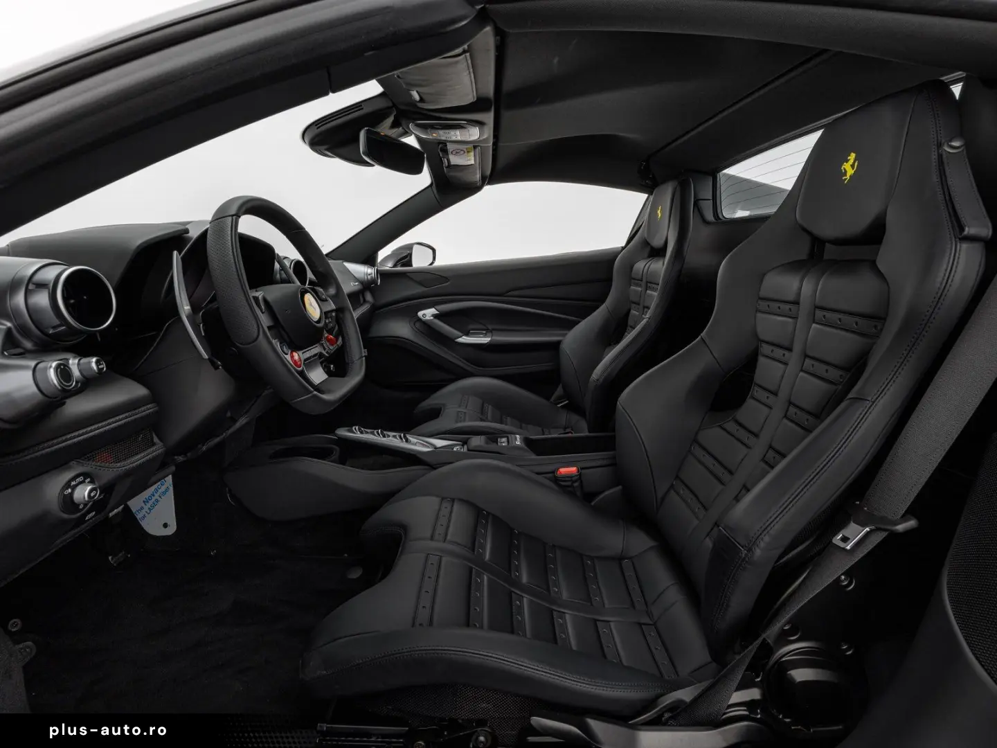 FERRARI F8 Spider