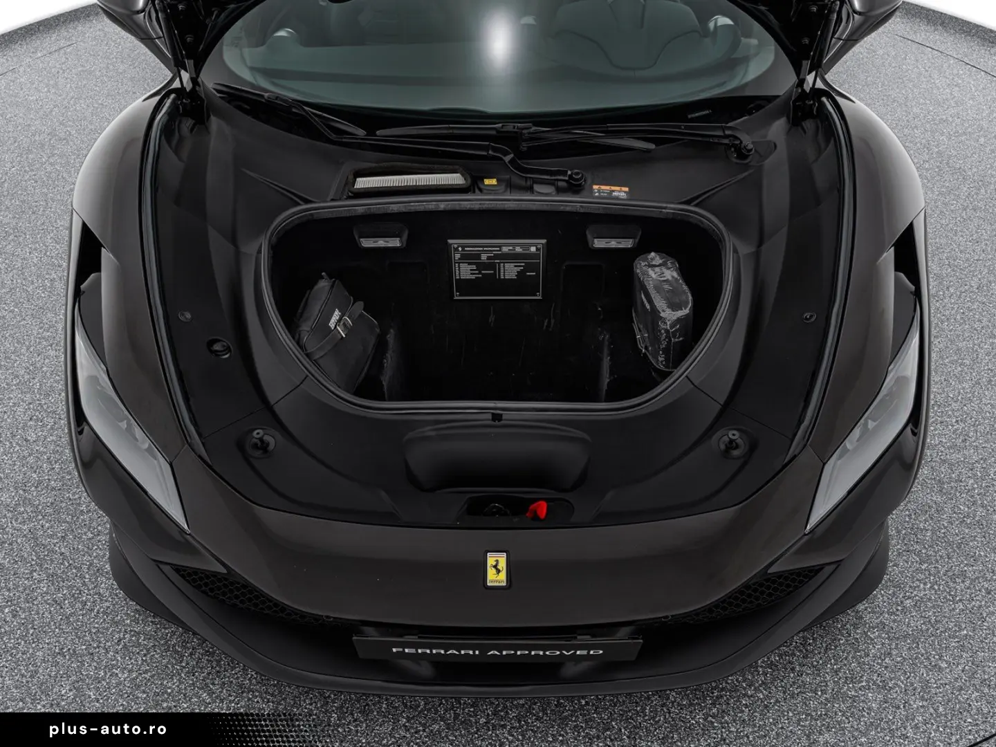 FERRARI F8 Spider