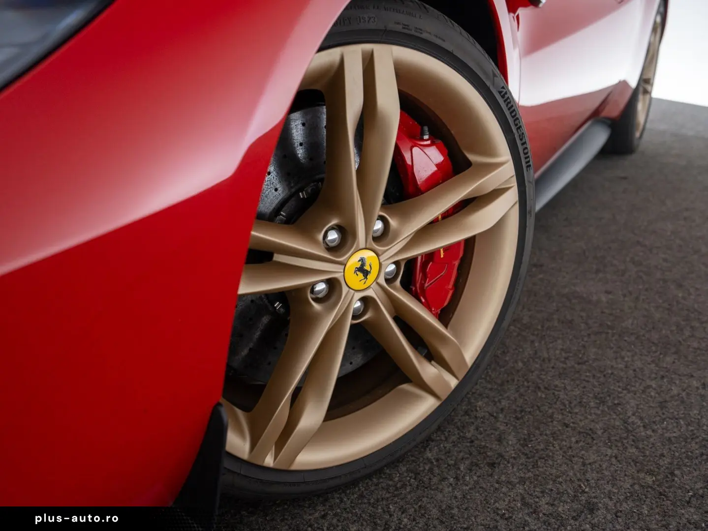 FERRARI 296 GTB