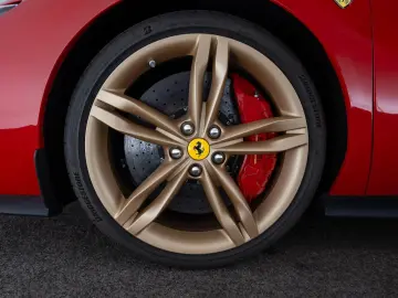 FERRARI 296 GTB