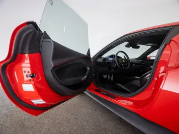 FERRARI 296 GTB