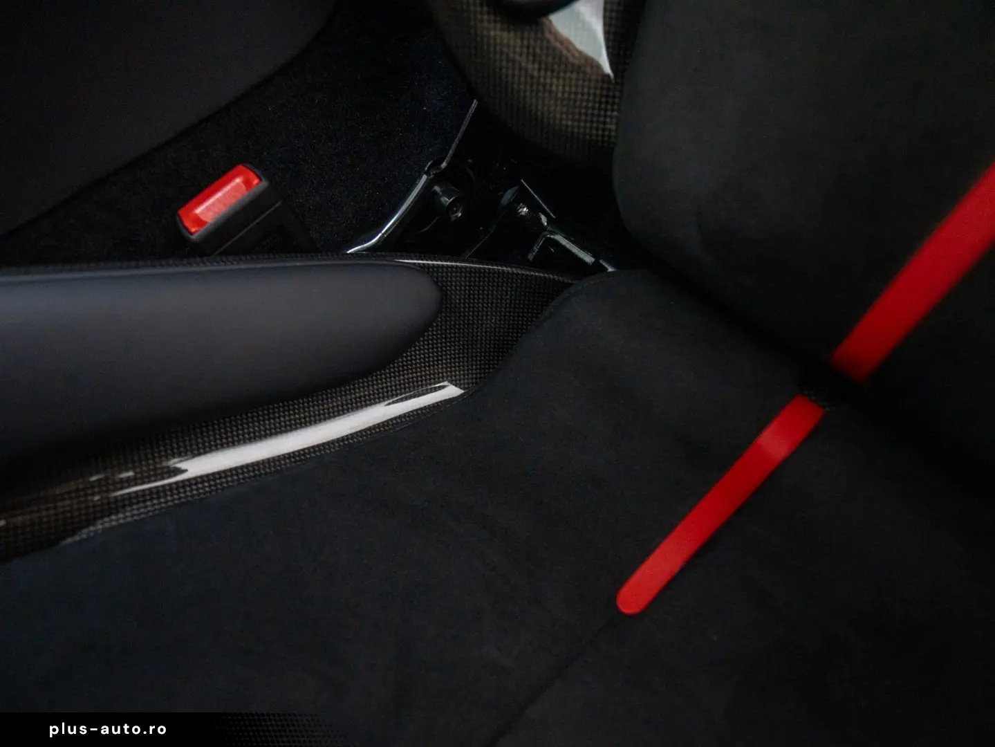 FERRARI 296 GTB