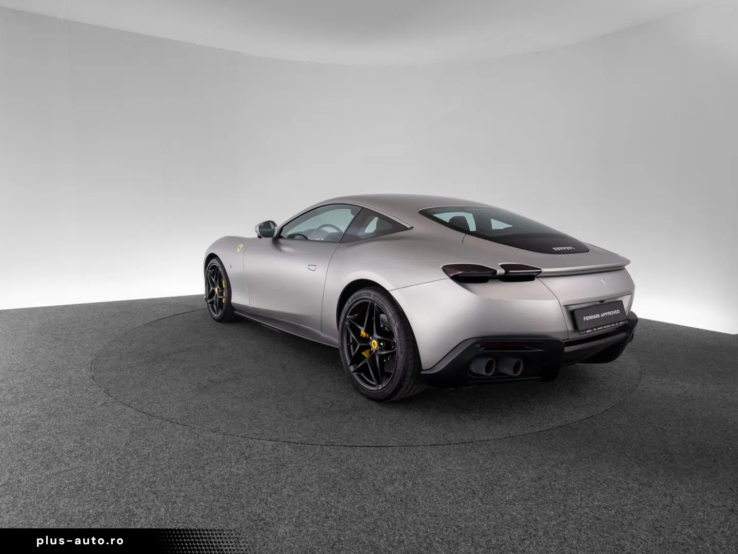 FERRARI Roma