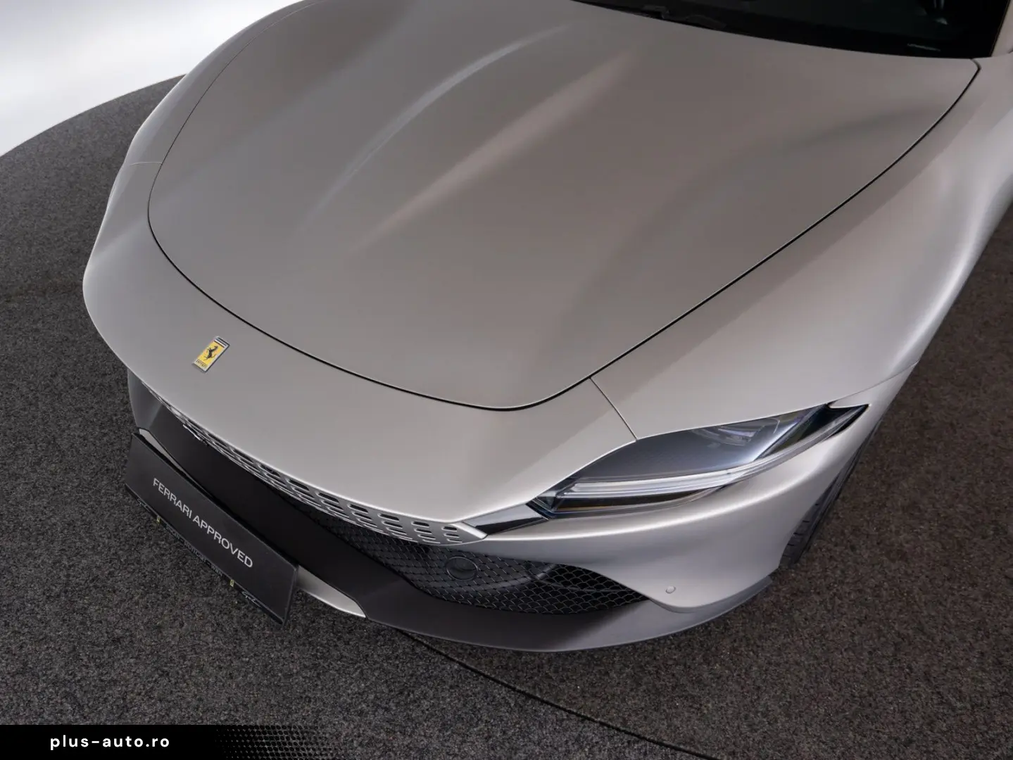 FERRARI Roma