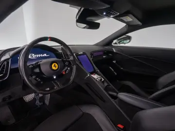 FERRARI Roma