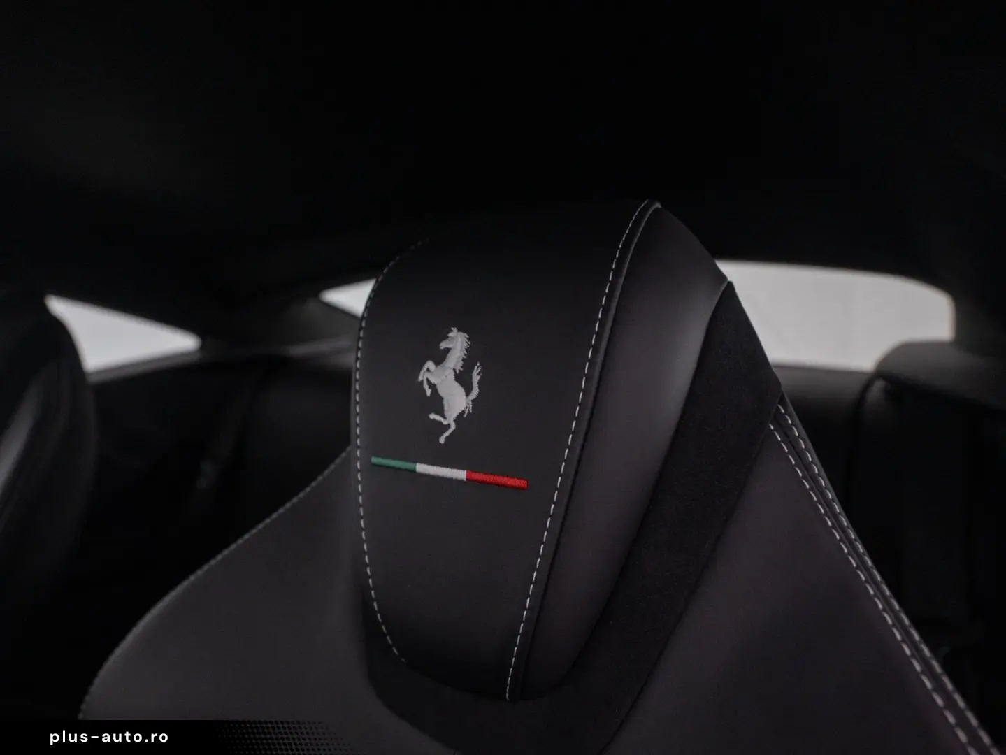 FERRARI Roma