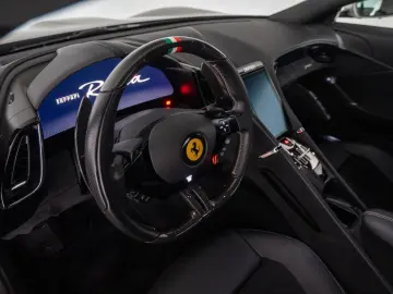 FERRARI Roma