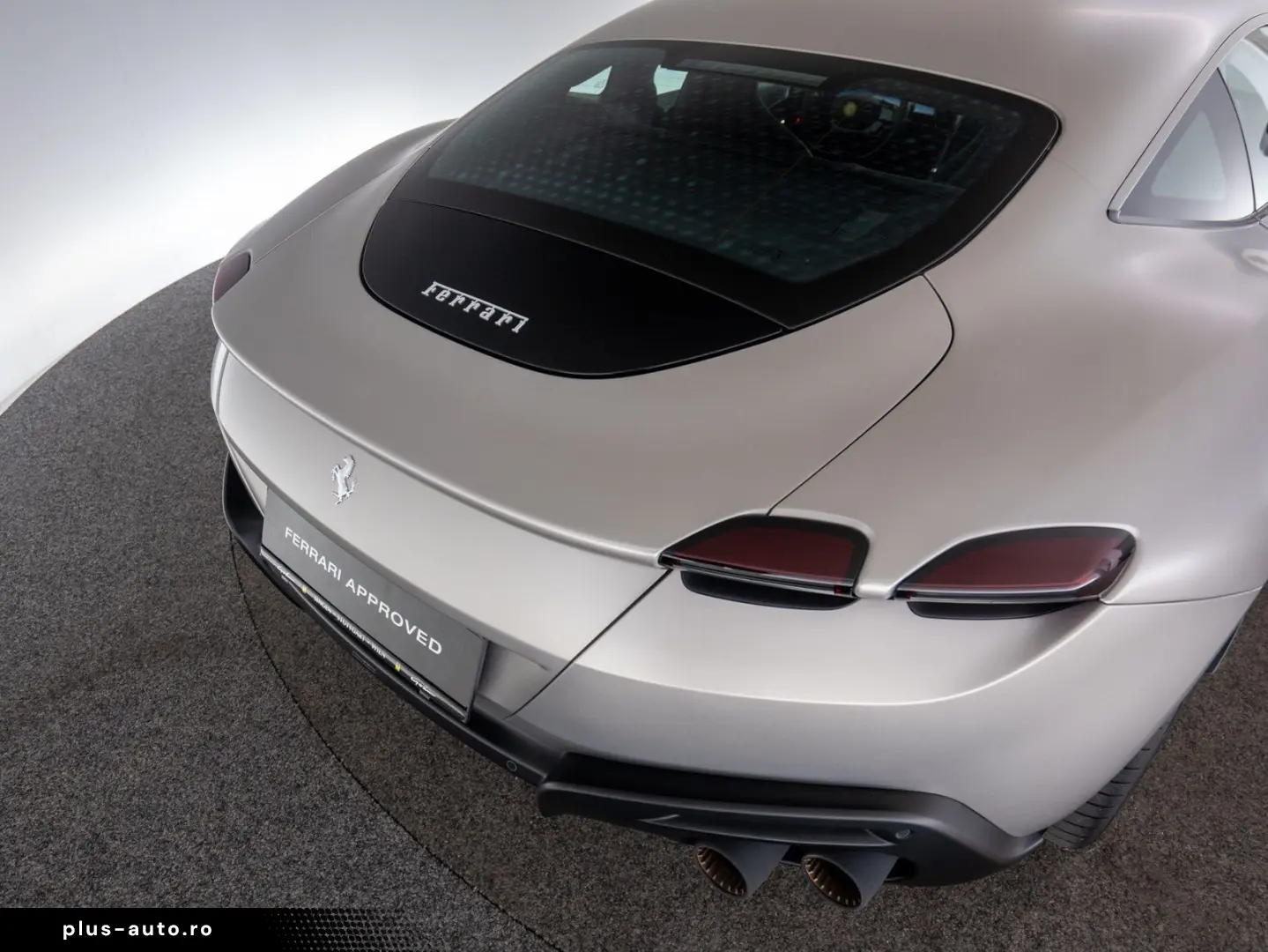 FERRARI Roma