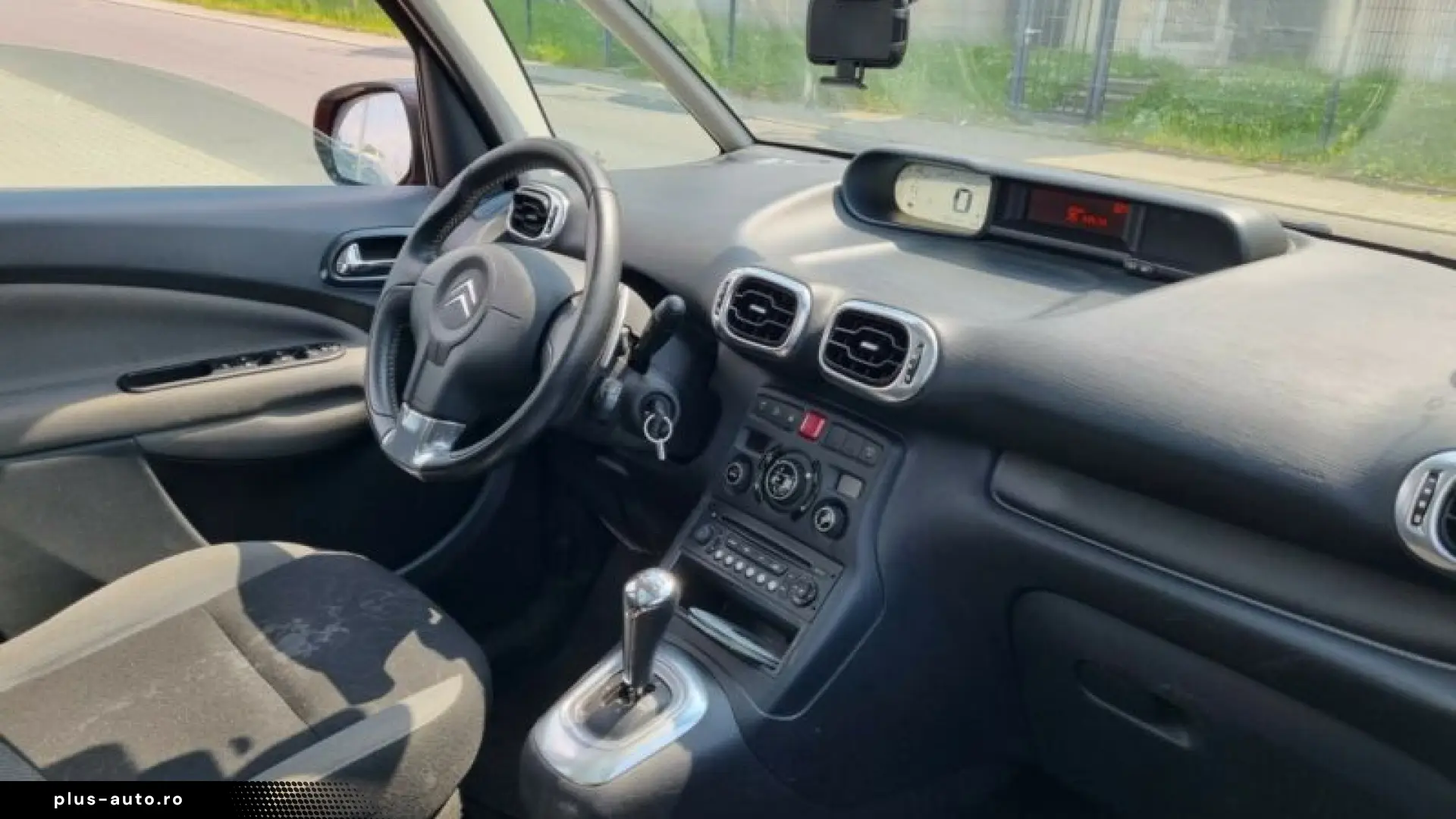 Citroen C3 PICASSO automat  1.6HDi  panoramic  AC auto