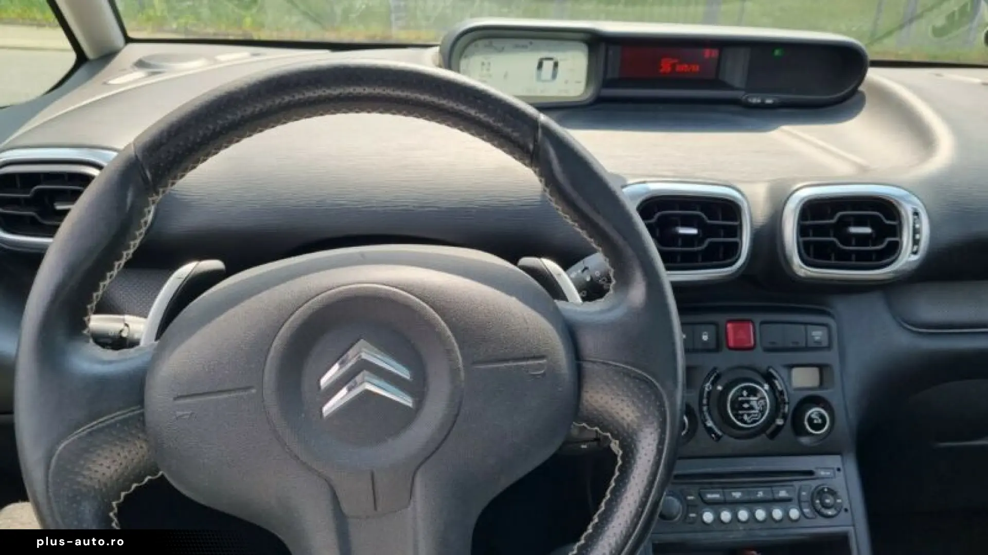 Citroen C3 PICASSO automat  1.6HDi  panoramic  AC auto