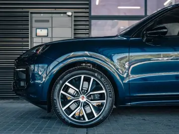 PORSCHE Cayenne S E-Hybrid