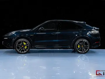 PORSCHE Cayenne E-Hyb Coupé PLATINUM SpDesign Club Pano