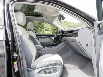 VW Touareg 3.0 TSI eHybrid 4Motion Elegance PANORAM