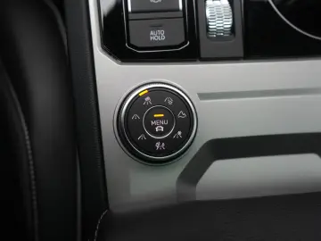 VW Touareg R-Line 3.0 TSI 22  Matrix STHZ Pano Luft