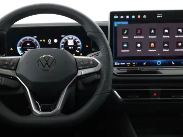 VW Tiguan R-Line TDI 4MOTION DSG
