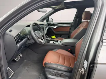 VW Touareg 3.0V6 TDI R-LINE DSG 4x4 NACHTISCHT LUFT