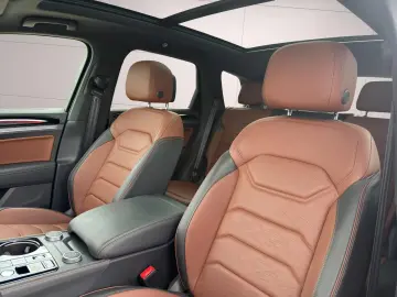 VW Touareg 3.0V6 TDI R-LINE DSG 4x4 NACHTISCHT LUFT