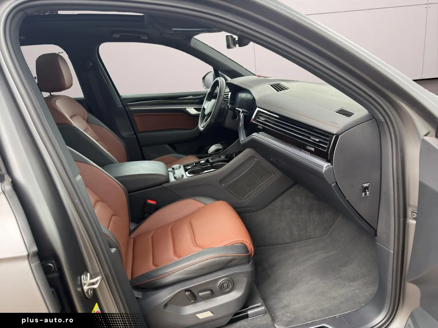 VW Touareg 3.0V6 TDI R-LINE DSG 4x4 NACHTISCHT LUFT