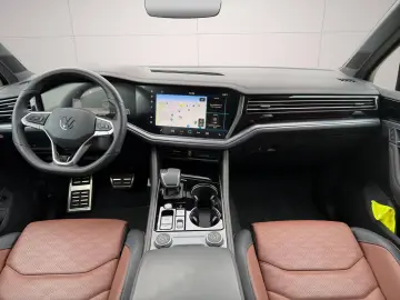 VW Touareg 3.0V6 TDI R-LINE DSG 4x4 NACHTISCHT LUFT