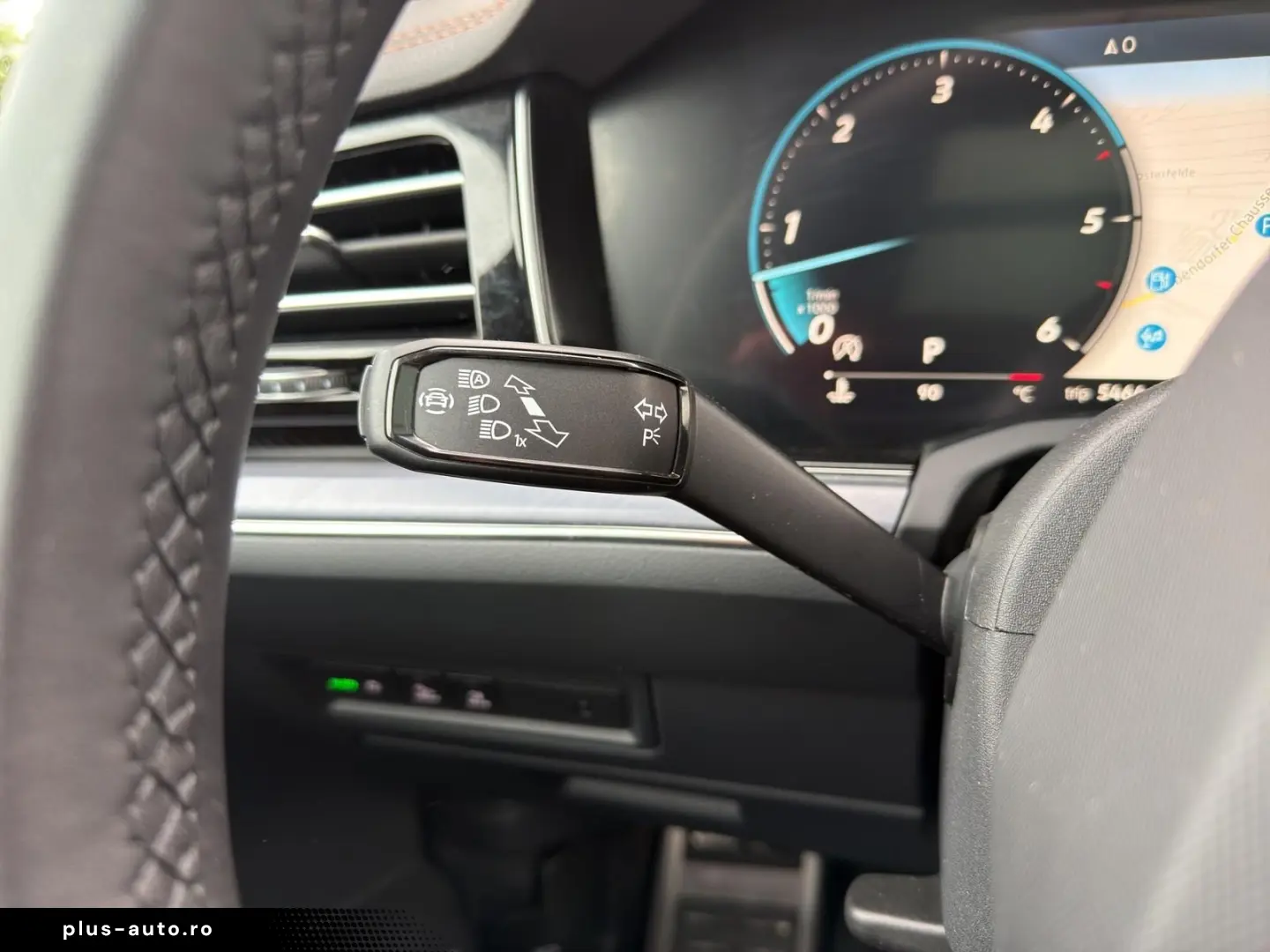 VW Touareg 3.0V6 TDI R-LINE DSG 4x4 NACHTISCHT LUFT