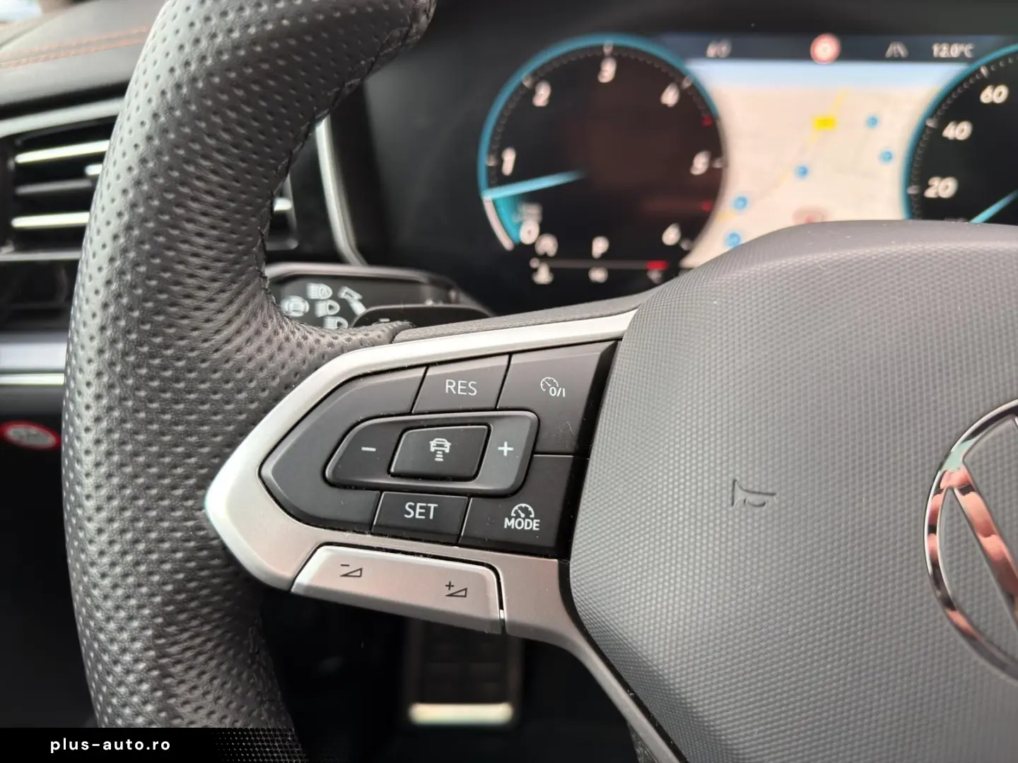 VW Touareg 3.0V6 TDI R-LINE DSG 4x4 NACHTISCHT LUFT