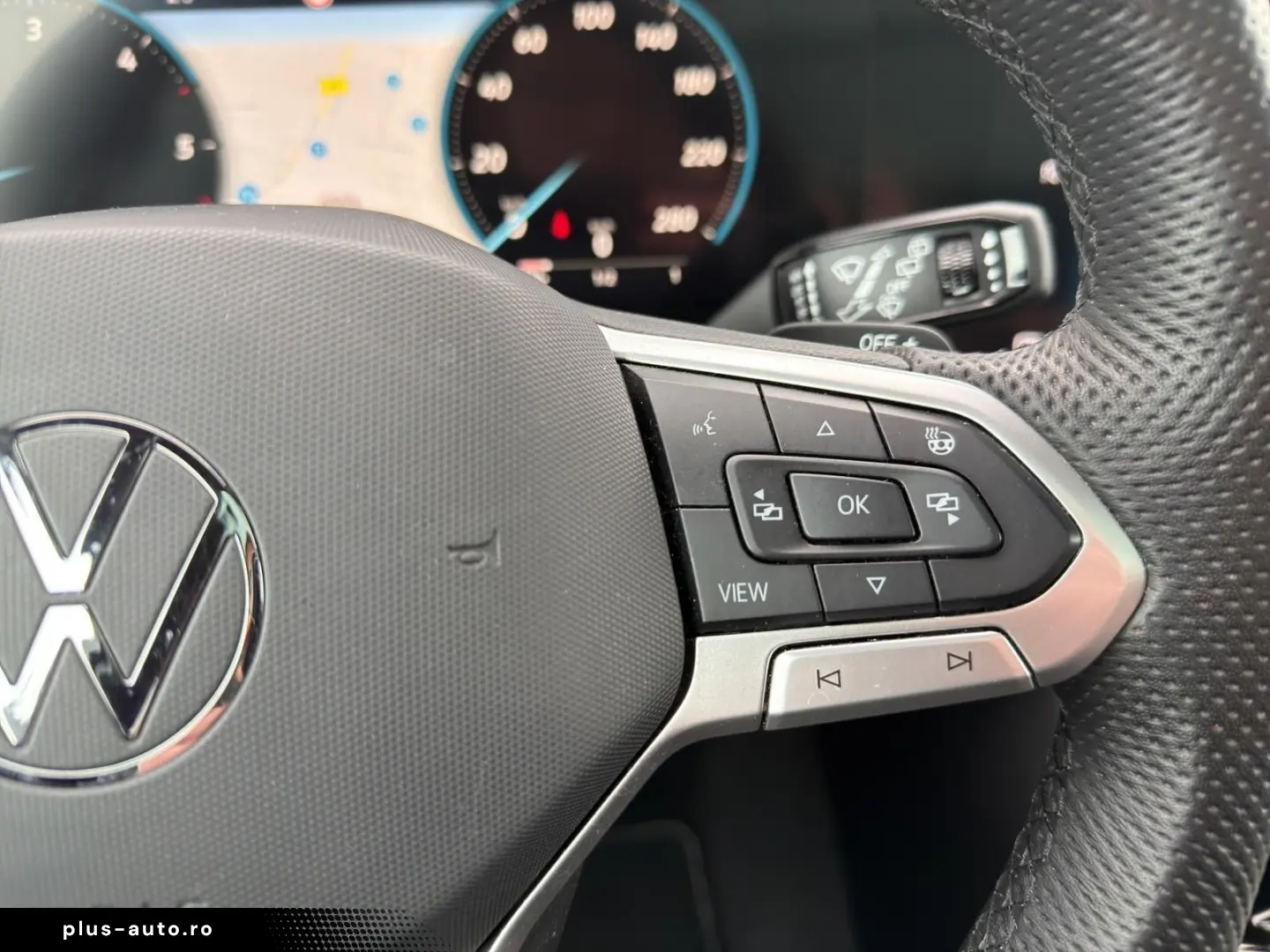 VW Touareg 3.0V6 TDI R-LINE DSG 4x4 NACHTISCHT LUFT