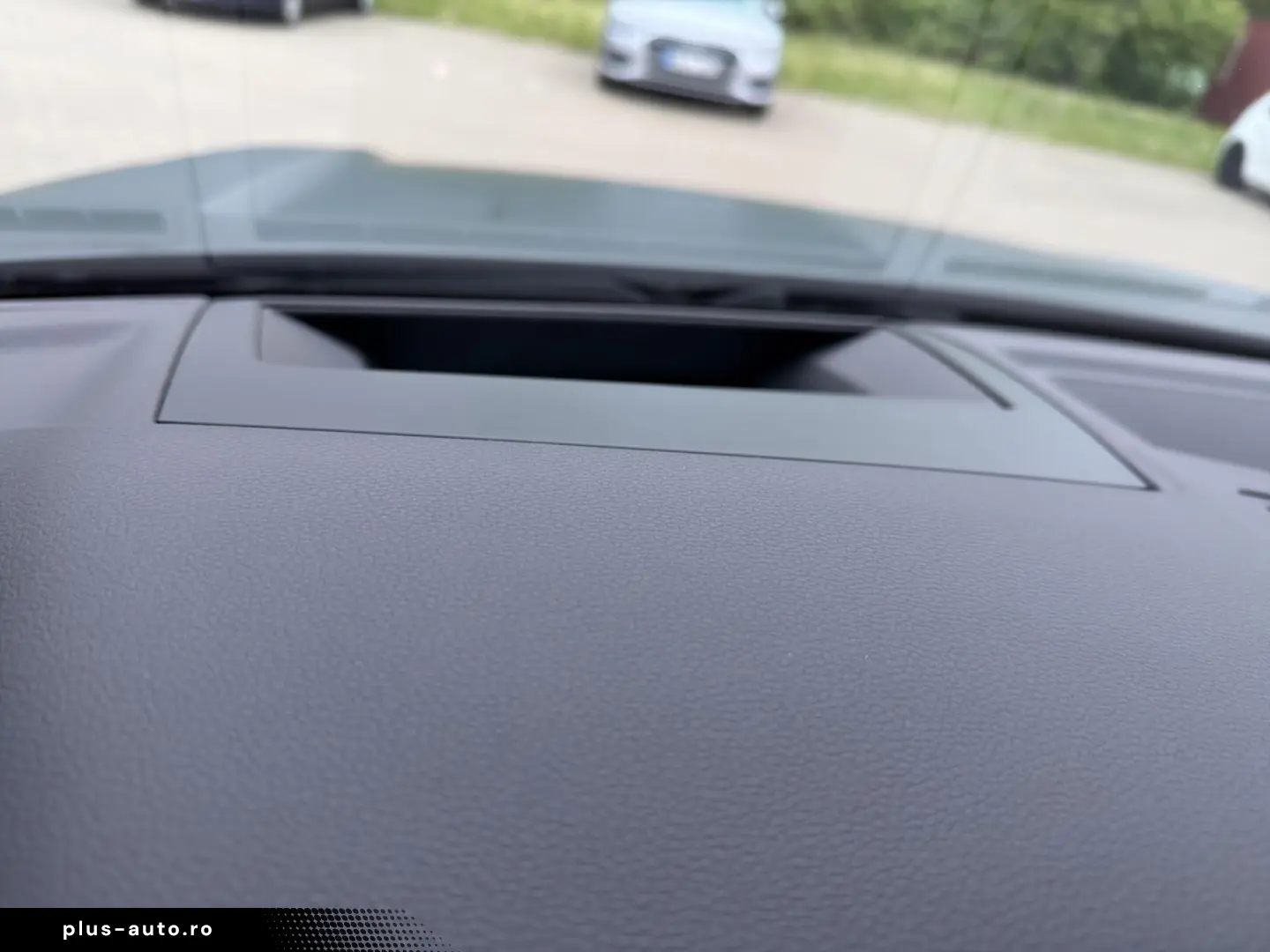 VW Touareg 3.0V6 TDI R-LINE DSG 4x4 NACHTISCHT LUFT