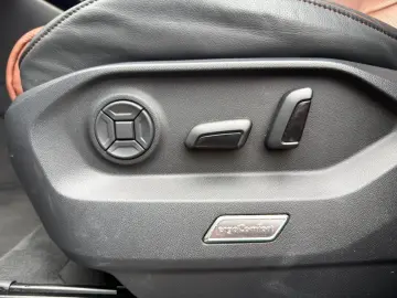 VW Touareg 3.0V6 TDI R-LINE DSG 4x4 NACHTISCHT LUFT