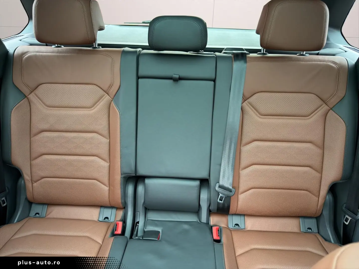 VW Touareg 3.0V6 TDI R-LINE DSG 4x4 NACHTISCHT LUFT