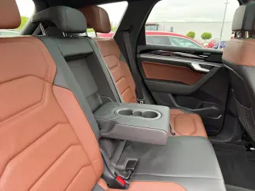 VW Touareg 3.0V6 TDI R-LINE DSG 4x4 NACHTISCHT LUFT