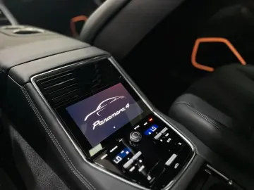 PORSCHE Panamera 4 1.Hand Panorama Leder Kamera Garantie