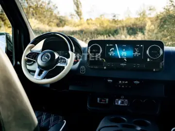MERCEDES-BENZ Sprinter 319 CDI V6 3.0 VIP Tourismus 8 1 LED
